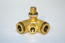 Тройник на 4-х контурный клапан SHAANXI Тройник на 4-х контурный клапан SHAANXI