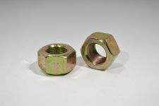 Гайка крепления амортизатора HOWO Гайка крепления амортизатора HOWO