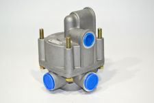 Клапан торм. ускорительный SHAANXI F3000 047 Клапан торм. ускорительный SHAANXI F3000 047