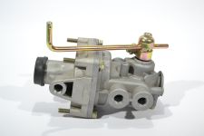 Клапан тормозной воздушный BAW-1044 FENIX регулятор тормозных сил