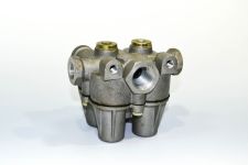 Клапан тормозной воздушный BAW-1044 BAW-1065 защитный 4-х контурный