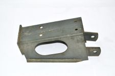 Кронштейн амортизатора верхний 8x4 1-й оси HOWO Кронштейн амортизатора верхний 8x4 1-й оси HOWO