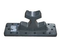 Кронштейн боковой V-образной тяги правый