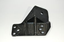 Кронштейн крепления двиг. перед. прав. SHAANXI F3000 Кронштейн крепления двиг. перед. прав. SHAANXI F3000