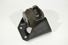 Кронштейн крепления двиг. прав. с подушкой SHAANXI Кронштейн крепления двиг. прав. с подушкой SHAANXI