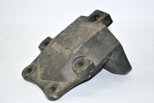 Кронштейн перед. рессоры задний FAW Кронштейн перед. рессоры задний FAW