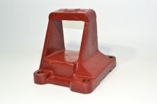 Кронштейн зад. рессоры лев. П-образ. F3000 Кронштейн зад. рессоры лев. П-образ. F3000