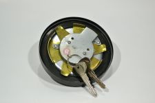 Крышка бензобака HOWO пластик