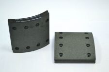 Накладка торм. зад. HOWO CREATEK к-т на колесо