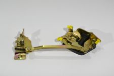 Замок двери FAW левый (механизм) Замок двери FAW левый (механизм)